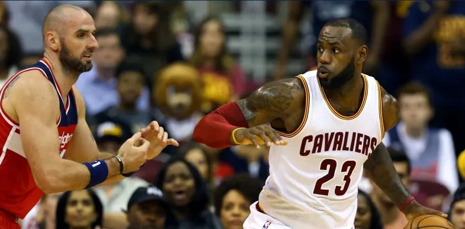 Gortat na ustach fanów NBA. LeBron James ze słowami uznania