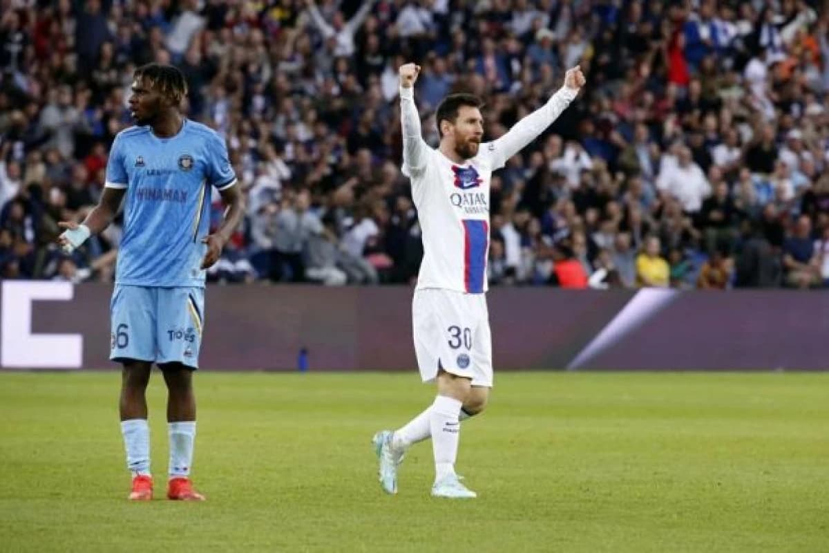Xavi ujawnia, dlaczego Lionel Messi nie wrócił do Barcelony. „Laporta nagle wszystko odwołał”