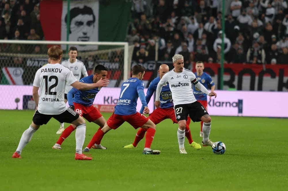 Obrazek newsa : Piast - Legia gdzie oglądać? Transmisja, stream (08.02.2025)