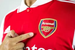 Obrazek news: Fulham - Arsenal skrót meczu. Najlepsze akcje i gole (18.10.2025)