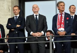 Obrazek news: Piłkarskie legendy uderzają w Gianniego Infantino. „Dłużej nie będziemy milczeć”