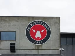 Obrazek news: FC Midtjylland - Nottingham wyjściowe składy. Oficjalne jedenastki na mecz (19.03.2026)