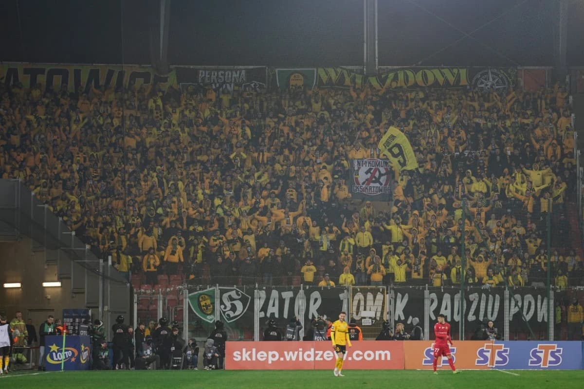 Bramki i skrót meczu GKS Katowice - Wieczysta Kraków. Zobacz wideo (12.10.2026)