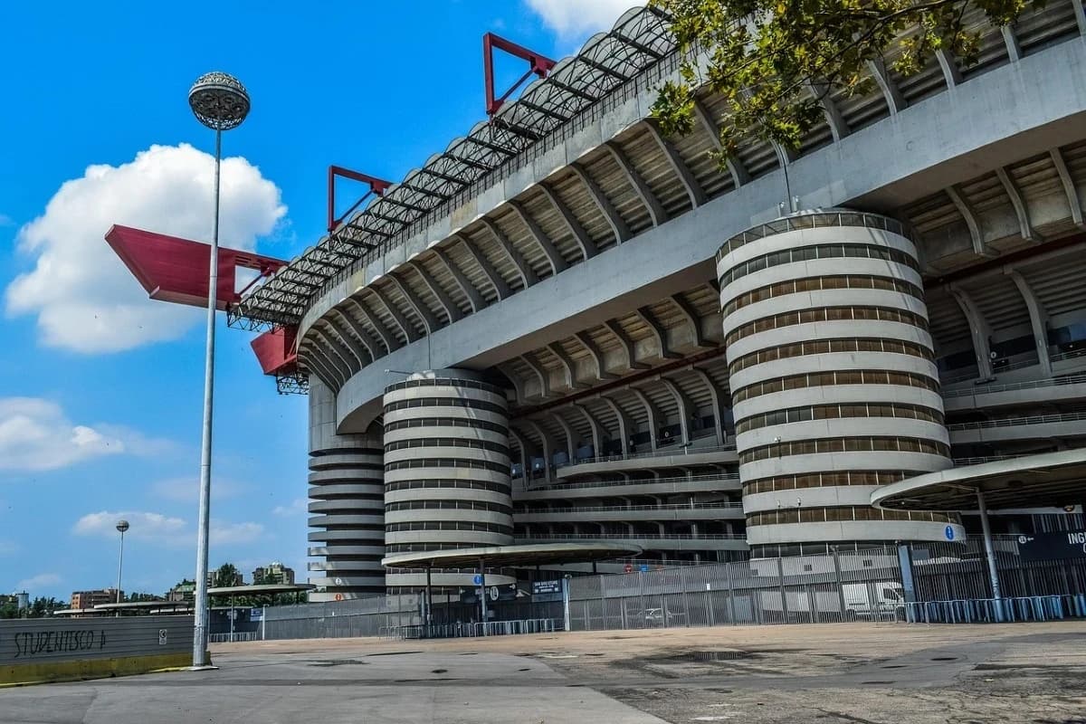 ObrazekInter Mediolan - Cagliari Calcio transmisja. Gdzie oglądać mecz na żywo? (17.04.2026)