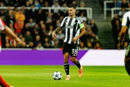 Obrazek news: Debiut Bruno Guimarãesa w Arsenalu. Kanonierzy przegrali z Borussią Dortmund